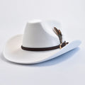 Chapeau fedora western blanc MARFA, large bord et bandeau tressé à plume